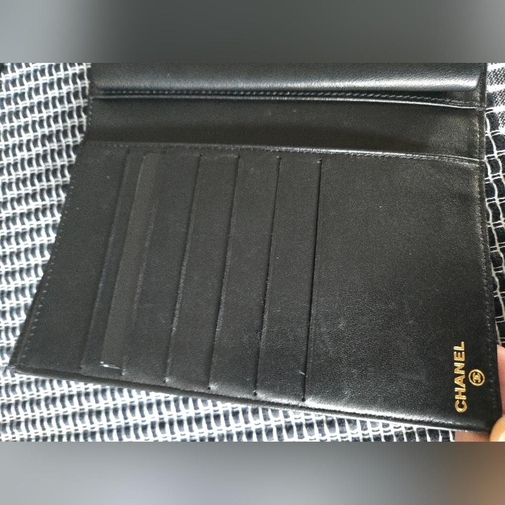Chane CC Logol Black Leather Wallet - Picture 8 of 17